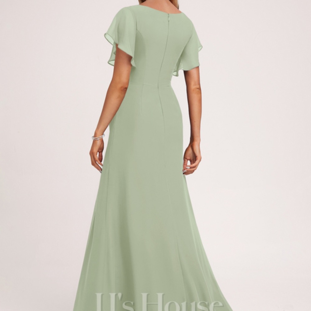 Super flattering JJs House bridesmaids dress - Picture 5 of 11